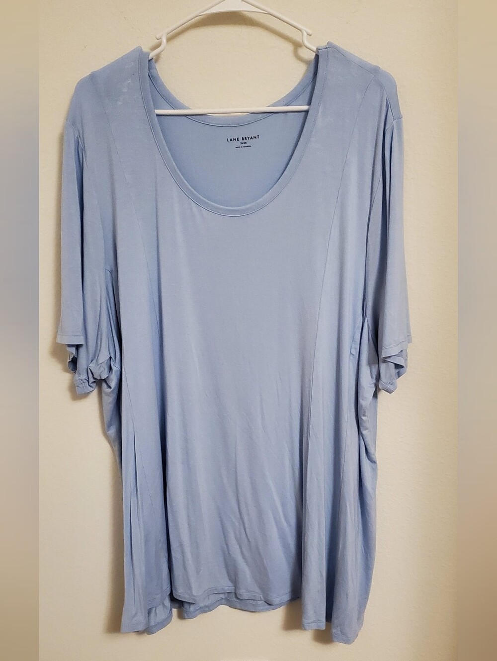 Lane Bryant Pale Blue Scoop Neck Short Sleeve Flowy Top Size 26/28